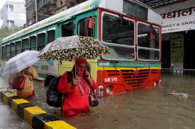 Red Alert Issued for Mumbai & Nearby Areas, IMD Predicts Heavy Showers in Goa & Konkan till Thursday