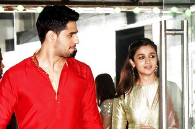 Manish Malhotra's Recent Selfie Explains All's Well Between Alia Bhatt, Sidharth Malhotra