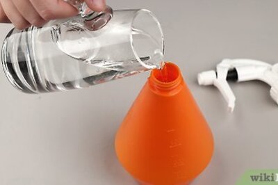 How to Clean a Fabric Sofa with Vinegar