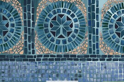 How to Choose Tile for Pools