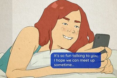 How to Get a Guy to Ask You Out Online