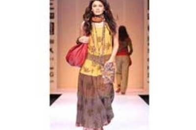 A girl's best fashion buddy: pockets!