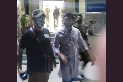 Assam Police Arrest Gujarat MLA Jignesh Mevani Over Tweet; Cong Holds Protest, Seeks His Release