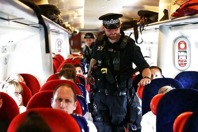 Armed Police Patrol British Trains For First Time Due to Manchester Attack