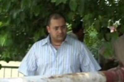 Manu surrenders, sent to Tihar jail