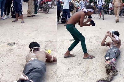 UP Man Channels His Inner ‘Nagin’ And Dances On Street