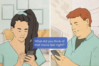 How to Keep a Text Conversation Going with a Boy