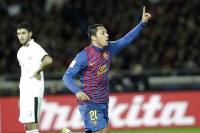 Barcelona's Adriano out of Copa game due to injury