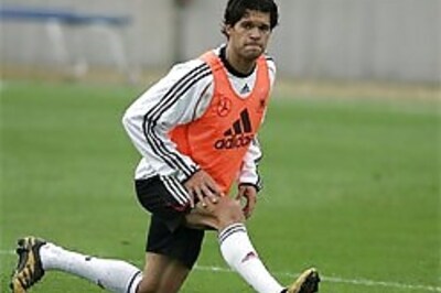 Ballack to play against Ecuador