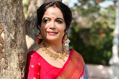 Telugu Singer Sunitha Upadrasta looks Elegant in Saree, photos go viral