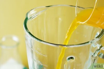 How to Make a Strawberry Smoothie