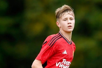 Manchester United Wonderkid Jim Thwaites Trains with  First Team Ahead of Brighton Clash