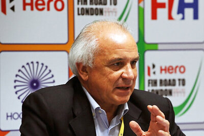 Wrestling removal a wake-up call for hockey: Negre