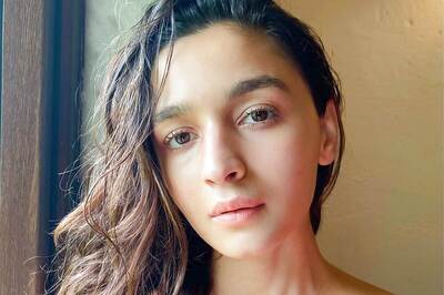 Alia Bhatt Says 'Yay' As She Signs Hollywood Talent Agency for International Debut