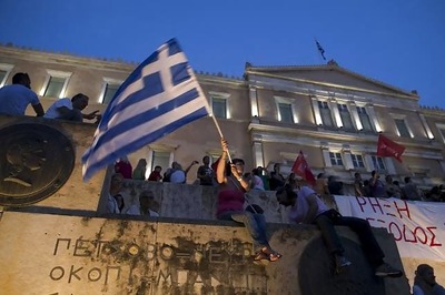 Greek Govt Survives No-Confidence Vote Over Macedonia Deal