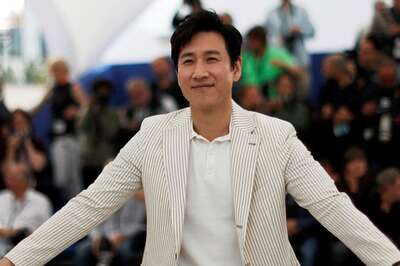 Lee Sun Kyun Funeral: Parasite's Bong Joon Ho Visits Family, Jo Jung Suk Looks Devastated | Video