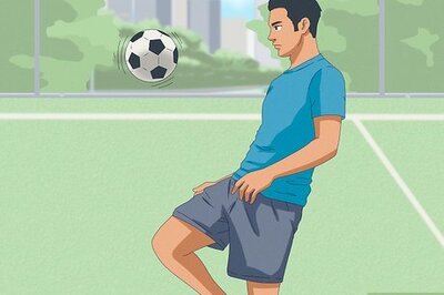 How to Do Freestyle Football Tricks