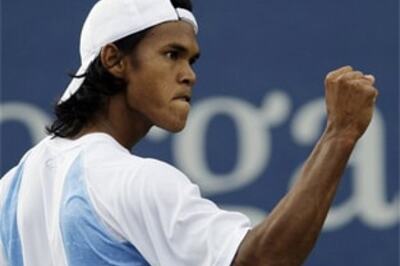 Somdev takes on Der Merwe in Davis Cup tie