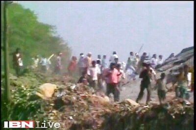 Narendra Modi speaks to Nepal PM KP Oli, raises concerns over firing incident in which one Indian was killed