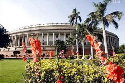 Telangana tangle continues to rock Parliament