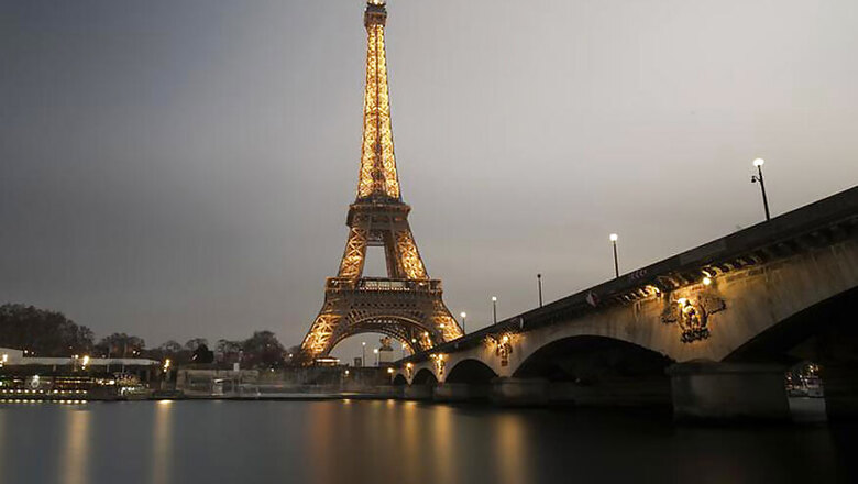 Eiffel Tower to be Shielded by 2.5-Metre Glass Security Walls