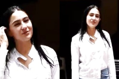 Sara Ali Khan Looks Uber Cool As She Poses For Paps Outside Gym, Flashes Million Dollar Smile; Watch