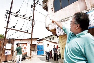Mumbai: 4 electrocuted during poll campaign