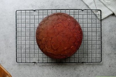 How to Frost a Double Layer Cake