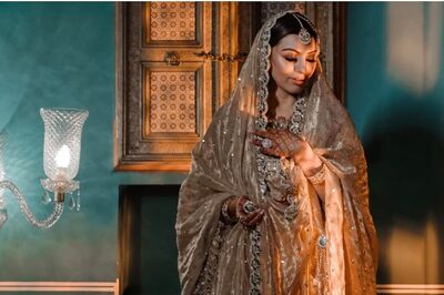 Hansika Motwani Looks Absolutely Regal in Photos from Sufi Night Held During Her Wedding