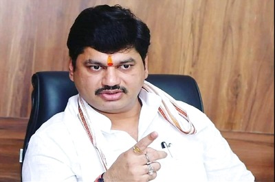 Woman Withdraws Rape Complaint Against Maharashtra Minister Dhananjay Munde, No Reason Cited