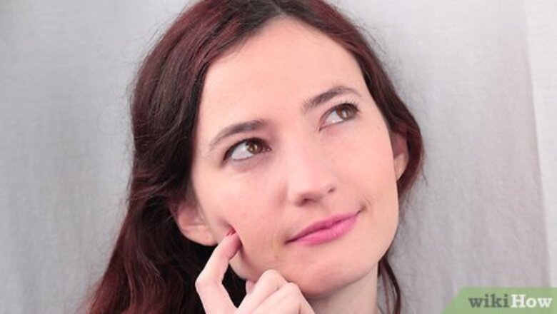 How to Apply Makeup for a Professional Setting