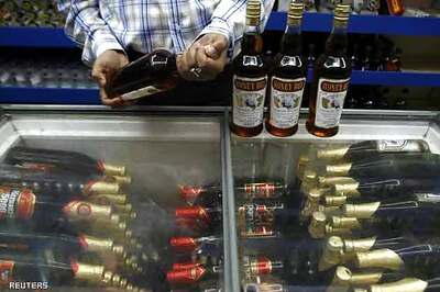 Delhi: Political parties distribute liquor to lure voters ahead Assembly elections