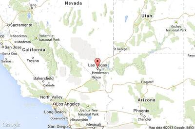 Las Vegas taxi driver finds $ 300,000 in back seat, returns money to owner