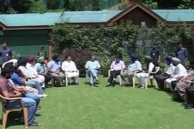 No need to fear: J-K govt, Hurriyat tell Sikhs