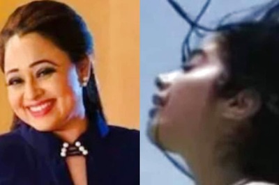 TMKOC Fame Sonalika Joshi's Pic Goes Viral; Janhvi Kapoor Shares Throwback Video From Maldives