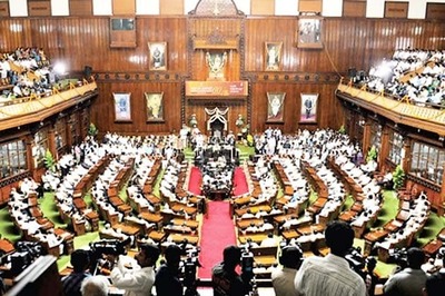 K'taka polls: Will voters shake the Hand and make the Lotus wilt?