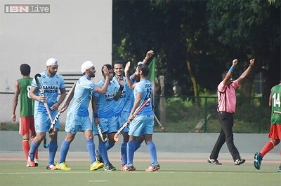 India edge out Bangladesh 2-1 in hockey series opener