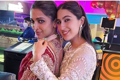 Sara Ali Khan Hugs Deepika Padukone and Calls Her ‘No.1 In Every Way', Did Ranveer Singh Click It?