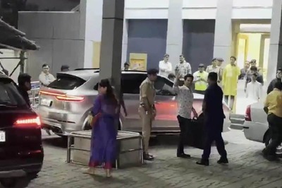 Watch: Legendary Cricketer Sachin Tendulkar Leaves for Ram Mandir Pran Pratishtha Ceremony