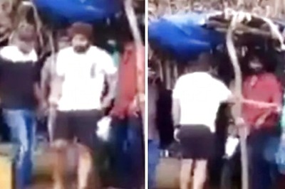 Allu Arjun Enjoys Breakfast at Roadside Eatery During Pushpa Shoot, Fans Go Gaga