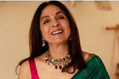 Neena Gupta Turns Back The Clock In This Elegant Green Saree
