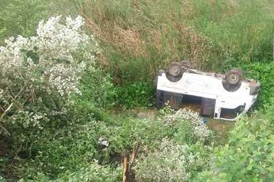 Minibus Carrying 15 Students Falls Off Bridge in Chhattisgarh's Korba, 4 Critically Injured