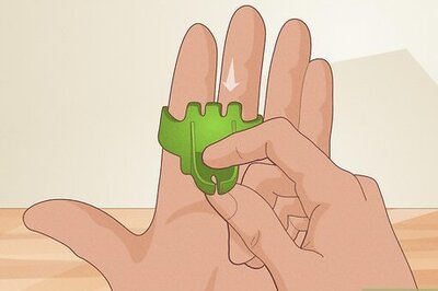 Easy Instructions for Using a Balloon Tying Tool