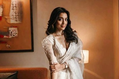 Shriya Saran Looks Like Royal Beauty In White Organza Saree At Kabzaa Screening