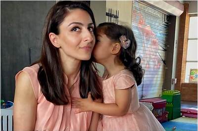 This Adorable Picture of Inaaya Whispering to Soha Ali Khan is the Cutest Thing on Internet Today