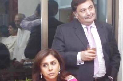 Neetu Kapoor Shares Throwback Picture With Rishi Kapoor, Pens Emotional Note