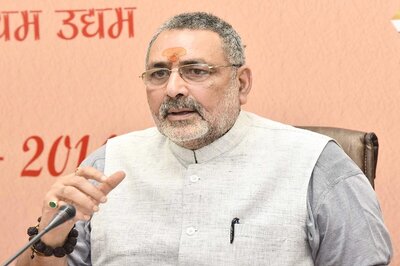 'Appeasement' Causes Religious Conversion and Terrorism, Says Giriraj Singh Amid 'Love Jihad' Debate