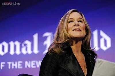 Apple hires Burberry CEO Angela Ahrendts to head retail division