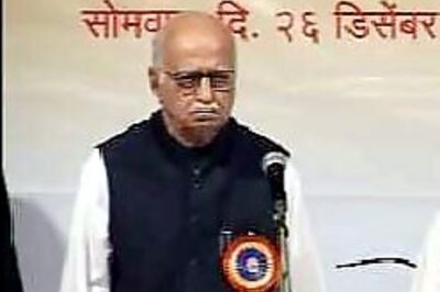 Advani bashes UPA, starts yatra