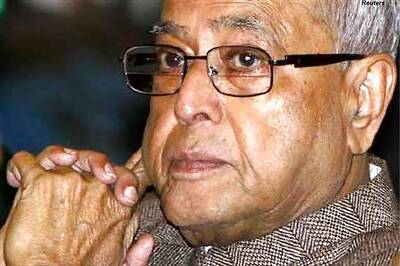 Cong undermining CAG authority, BJP tells Pranab